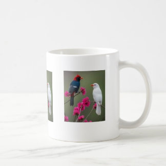 Rote und weiße Vögel auf Zweig mit rosa Blüten Tas Kaffeetasse