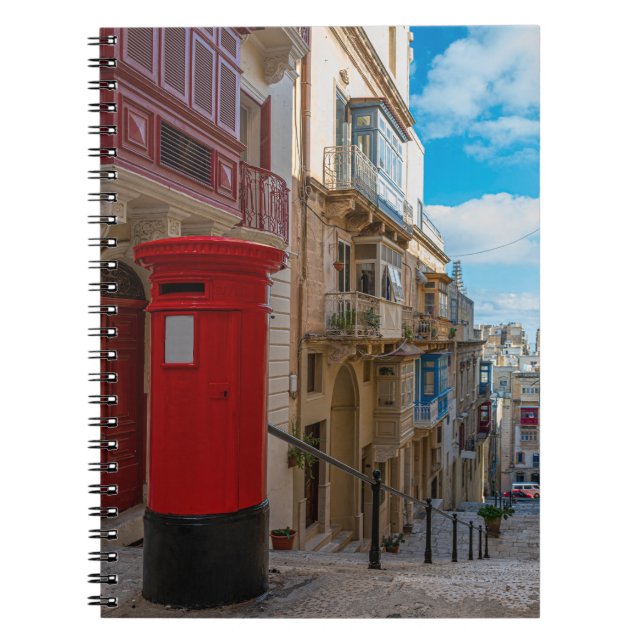 Rote Vintage Postbox in Malta Notizblock (Vorderseite)