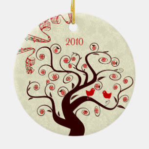 Rote Vögel Swirl Bäume Weihnachtsgeschmack Foto Keramikornament