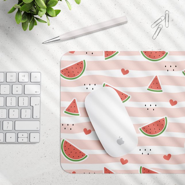 Rote Wassermelonen, Herz, Streifen, Sommermuster Mousepad (Von Creator hochgeladen)