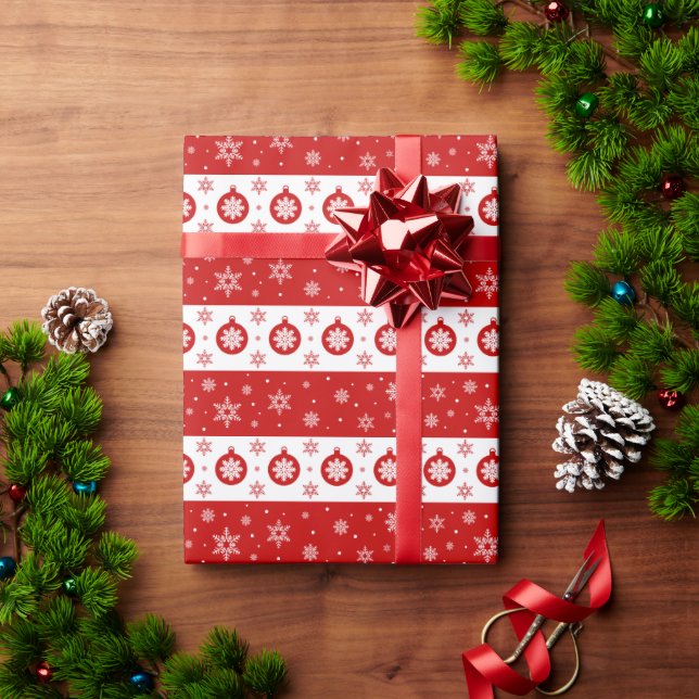 Rote Weihnachtsblasen und Schneeflocken Muster Geschenkpapier (Feiertagsgeschenk)