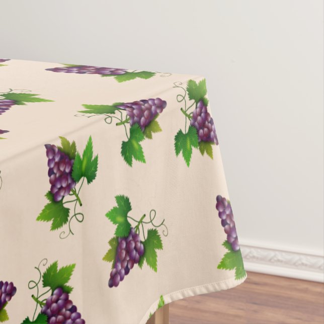 Rote Weintrauben auf leichtem Champagner Beige Tischdecke (Beispiel)