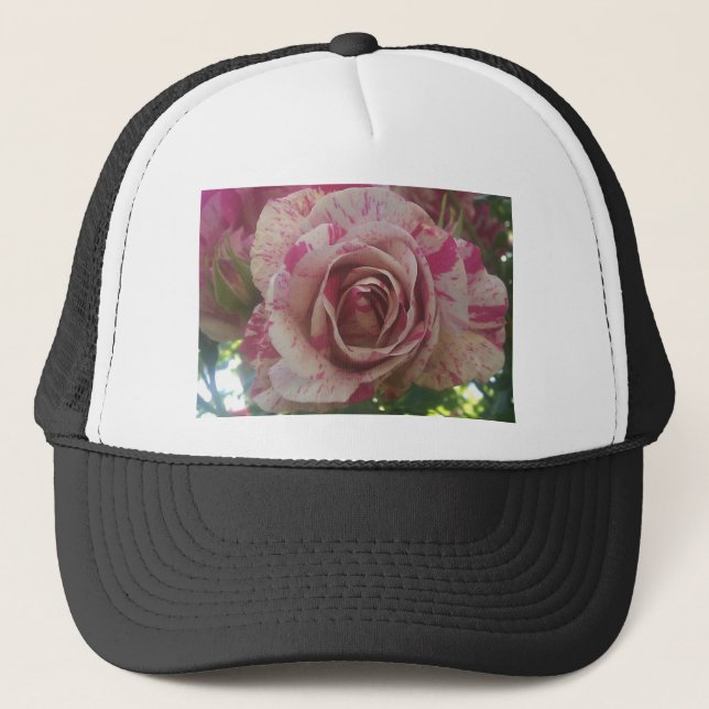 Rote weiße Rose Truckerkappe (Vorderseite)