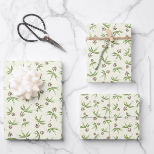 Rote Zweige in Creme einsetzen - nahtloses Muster. Geschenkpapier Set