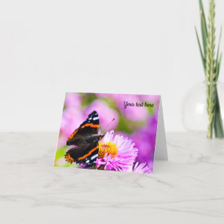 Roter Admiral Schmetterling auf einer Blume Grußka Dankeskarte