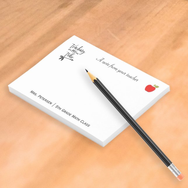 Roter Apfel lustige Typografie Zitat Lehrer Name Post-it Klebezettel (Von Creator hochgeladen)