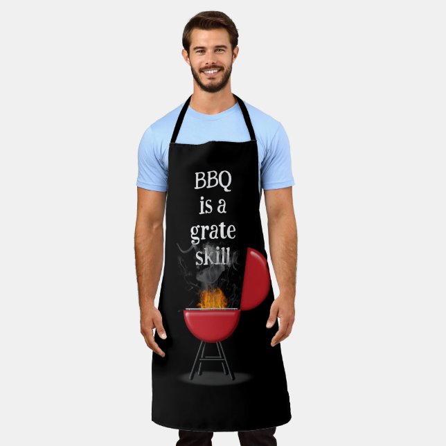 Roter Barbecue-Grill in Flammen mit lustigem Text Schürze (Getragen)