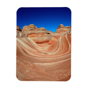 Roter, Beige und gelber Streifen im Wind und Magnet