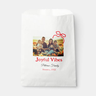 Roter Bogen fröhlich Vibes fügen Familienname Foto Geschenktütchen