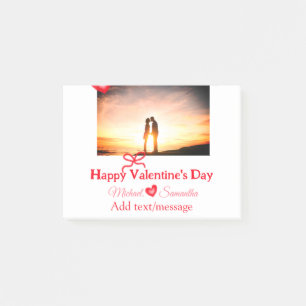 Roter Bogen Valentin Tag hinzufügen Fotoname Herz- Post-it Klebezettel