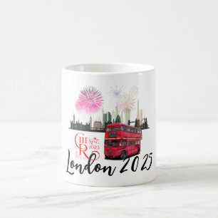 Roter Bus Coronation 2025 Feuerwerk in London skys Kaffeetasse