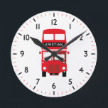 Roter Bus Personalisiert Numberuhr Runde Wanduhr<br><div class="desc">Die rote Busuhr von London kann mit Namen und Plattendetails personalisiert werden. Das Hotel liegt sehr zentral und das Kinderzimmer ist gut zu Fuß zu erreichen.</div>