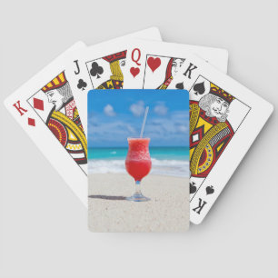 Roter Cocktail am Foto Spielkarten