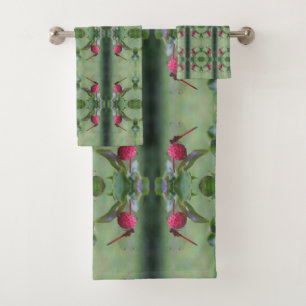 Roter Dragonfly auf Dogwood Frucht Abstrakt Badhandtuch Set