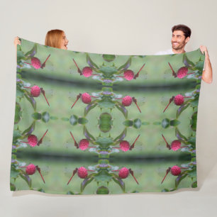 Roter Dragonfly auf Dogwood Frucht Fleecedecke