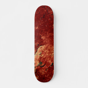 Roter gestrichener Stein Skateboard