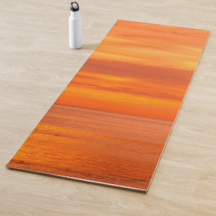 Roter Himmelshimmel mit rotem Himmel Yogamatte
