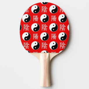 Roter Hintergrund Chinesisches Yinyang-Muster Tischtennis Schläger