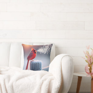 Roter Kardinal beim Winterzaun Kissen