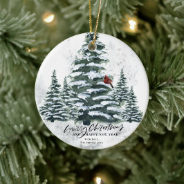 Roter Kardinal Bird von Rustic Green Winter Pine T Keramik Ornament