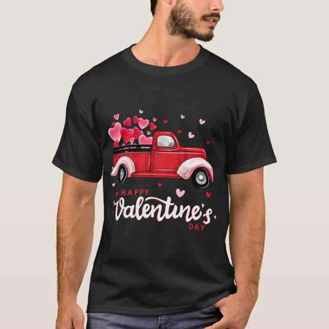 Roter LKW mit Herzenslust zum Valentinstag T-Shirt (Vorderseite)