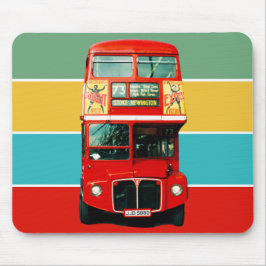 Roter London-Bus mit farbigen Streifen Mousepad