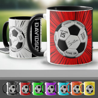 Roter maßgeschneiderter Fußball-Geburtstag Alter N Tasse