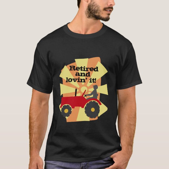 Roter oder grüner Traktor-Ruhestands-T - Shirt (Vorderseite)