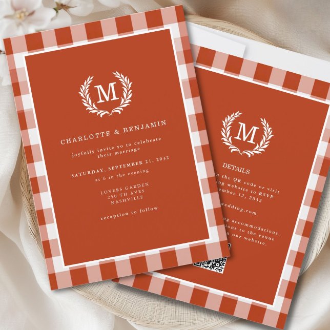 Roter Orange Gingham Monogram Wappen QR Code Einladung (Red-Orange Gingham Monogram Crest QR Code Invitation for Details and RSVP. )