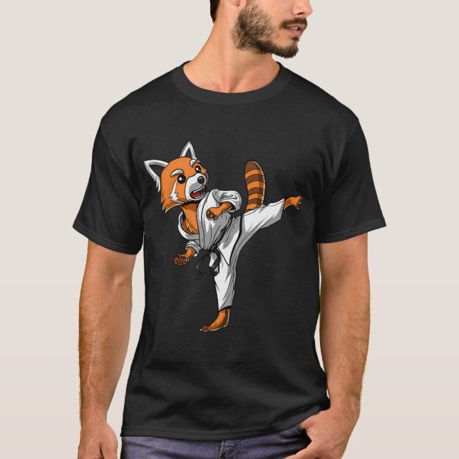 Roter Panda Bär Karate T-Shirt (Vorderseite)