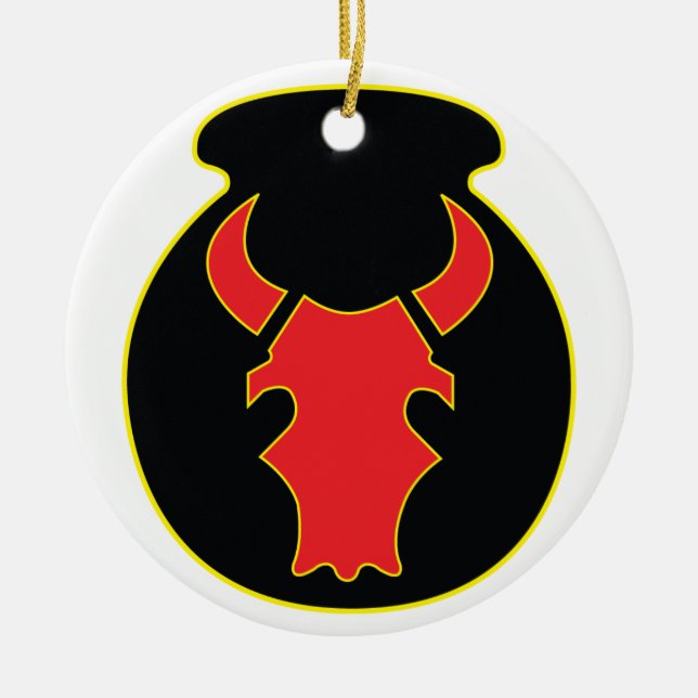 Roter Stier-Flecken und Wappen-Keramikverzierung Keramikornament (Vorne)