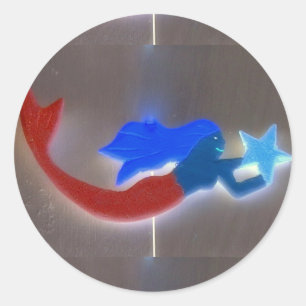 roter und blauer Meerjungfrauaufkleber Runder Aufkleber
