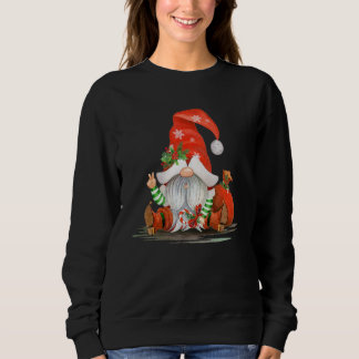 Roter Weihnachts-Gnom Gnome Santa Noe im Buffalo-K Sweatshirt