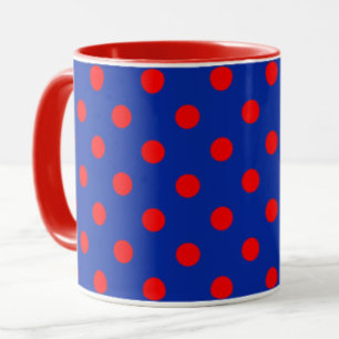 Rotes auf blauem Polka-Punkte-Musterdesign Tasse