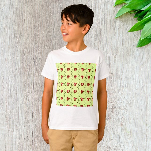 Rotes Blumenrankenmuster auf Hellgrün T-Shirt (Von Creator hochgeladen)