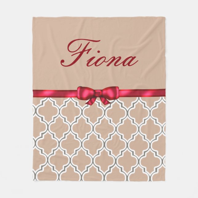 Rotes Bogen-Band und weißes Quatrefoils Monogramm Fleecedecke (Vorderseite)