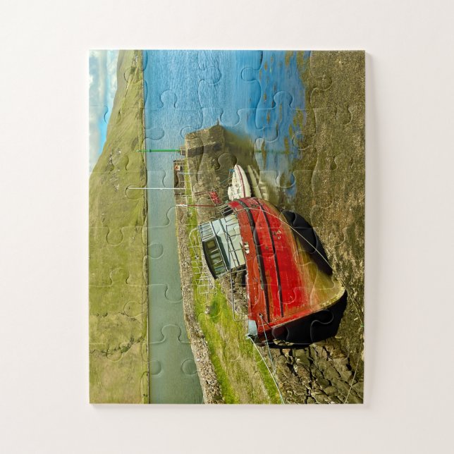 Rotes Boot bei Niedrigwasser Puzzle (Vertikal)