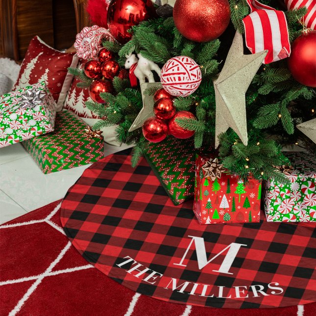 Rotes Buffalo Kariert-Monogramm Polyester Weihnachtsbaumdecke (Red Buffalo Plaid Family Monogram Brushed Polyester Tree Skirt)