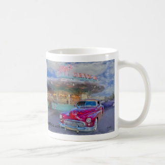 rotes buick am Autokino Tasse