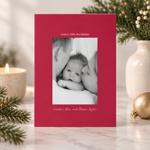 Rotes Familienfoto Frohe kleine Weihnachten
