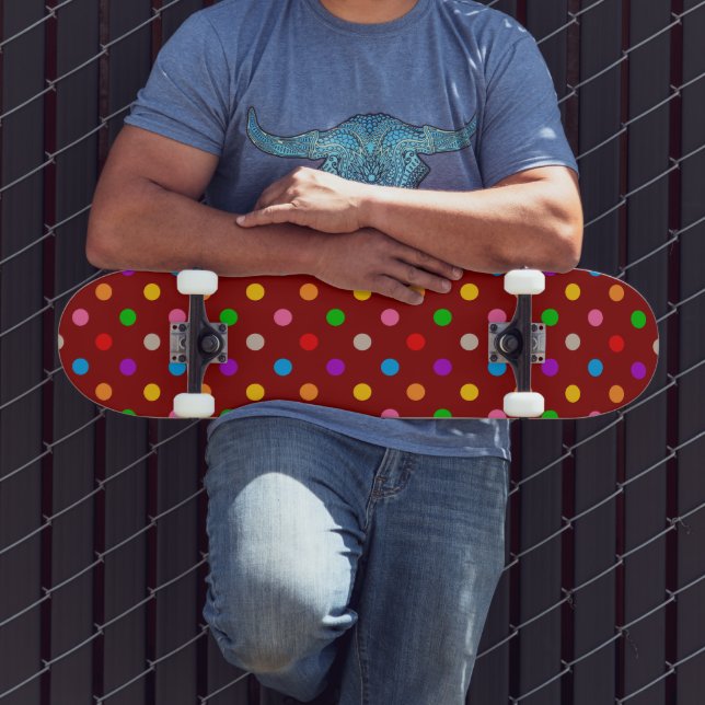 Rotes farbenfrohes Regenbogen-Punkte-Design  Skateboard (Außenbereich 3)