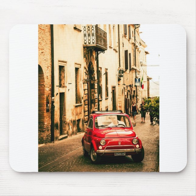 Rotes Fiat 500, Cinquecento, in Umbrien, Italien Mousepad (Vorne)