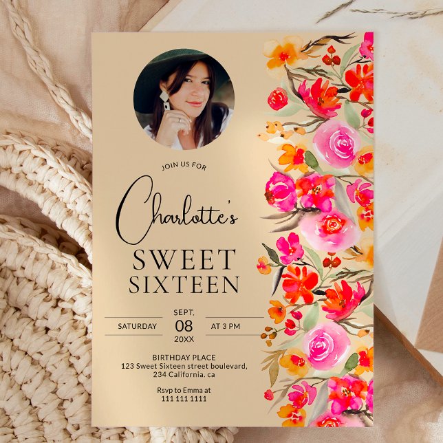 Rotes Foto mit orangefarbenem Untergrund Sweet 16 Einladung (Fall boho red orange floral photo Sweet 16 Invitation on yellow)