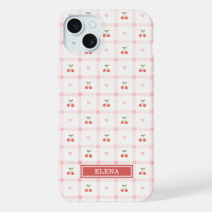 Rotes Gingham mit Kirschen und Schleifen Monogramm iPhone 15 Plus Hülle