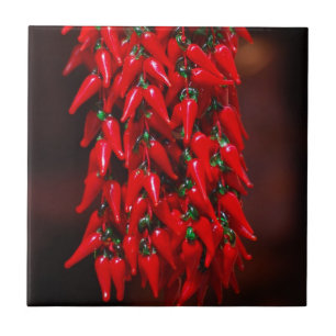 Rotes Heißes Hängendes Chili-Pfeffer-Bilddesign Fliese