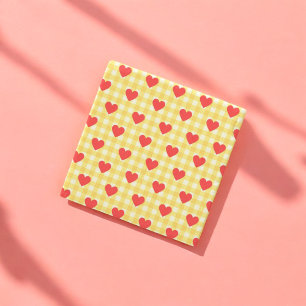 Rotes Herz Gelbe Gingham Valentinstag Steinuntersetzer