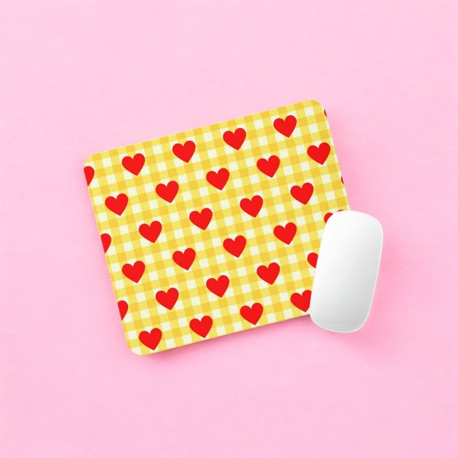 Rotes Herz Gelber Gingham Valentinstag Mousepad (Red Heart Yellow Gingham Valentine's Day Mouse Pad)