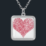 Rotes Herz mit Fingerabdruckmuster Versilberte Kette<br><div class="desc">Rotes Herz mit Fingerabdruckmuster für den Tag des Valentines,  Geburtstagskarte,  Jahrestag,  Verlobung und Hochzeitseinladung.</div>