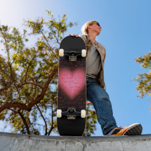 Rotes Herz Skateboard