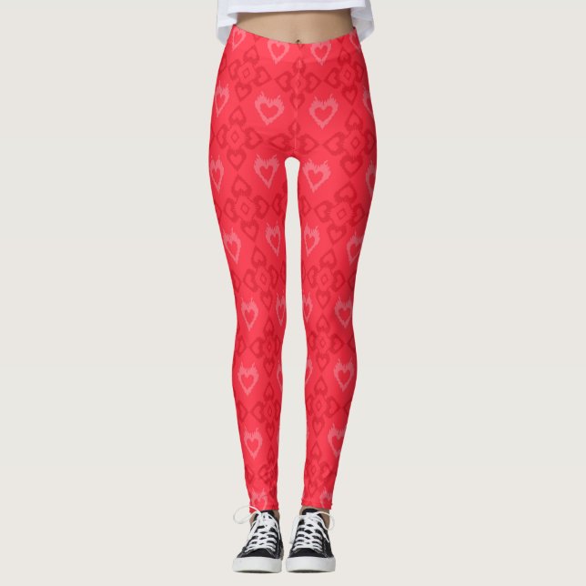 Rotes Ikat-Stil-Herzmuster Leggings (Vorderseite)